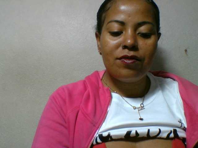 Barbie12 live cam on BongaCams