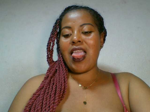 Barbie12 live cam on BongaCams