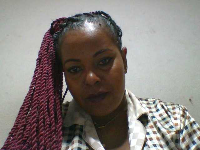 Barbie12 live cam on BongaCams
