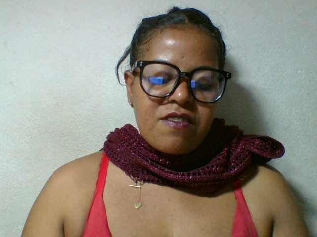 Barbie12 live cam on BongaCams
