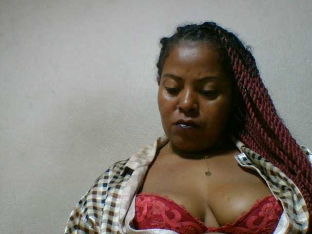 Barbie12 live cam on BongaCams