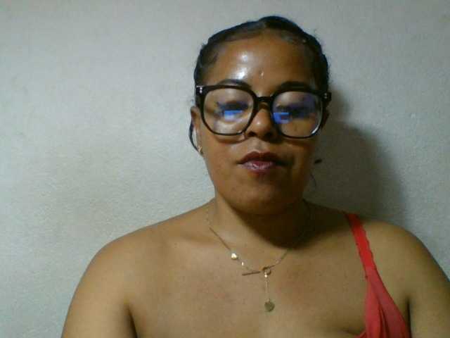 Barbie12 live cam on BongaCams