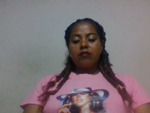 Barbie12 live cam on BongaCams