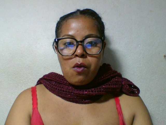Barbie12 live cam on BongaCams