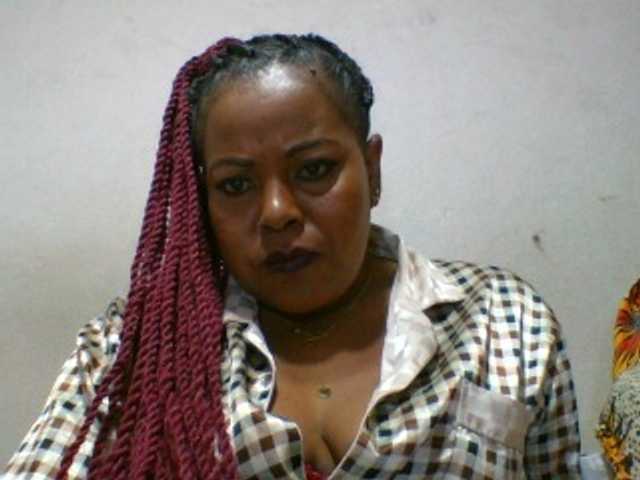 Barbie12 live cam on BongaCams