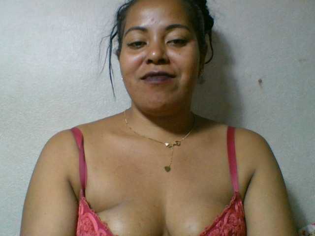 Barbie12 live cam on BongaCams