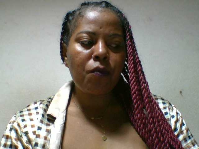 Barbie12 live cam on BongaCams