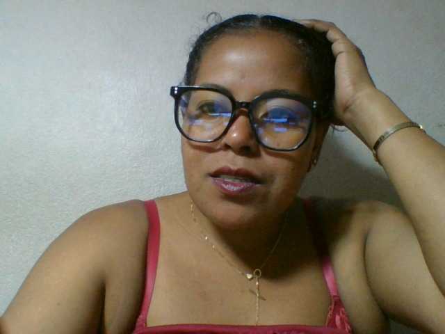 Barbie12 live cam on BongaCams
