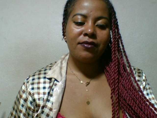Barbie12 live cam on BongaCams