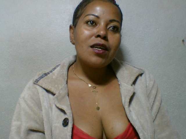 Barbie12 live cam on BongaCams