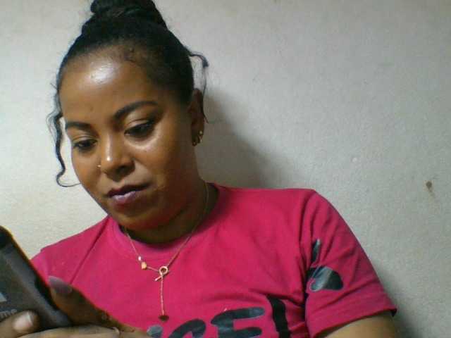 Barbie12 live cam on BongaCams
