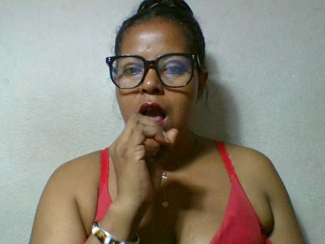 Barbie12 live cam on BongaCams