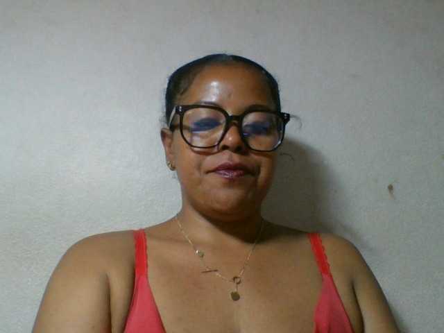 Barbie12 live cam on BongaCams