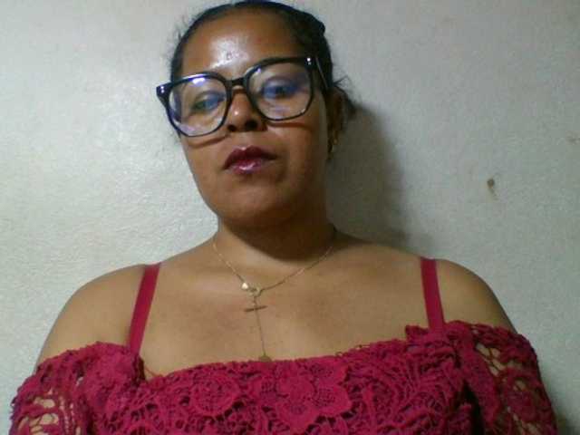 Barbie12 live cam on BongaCams