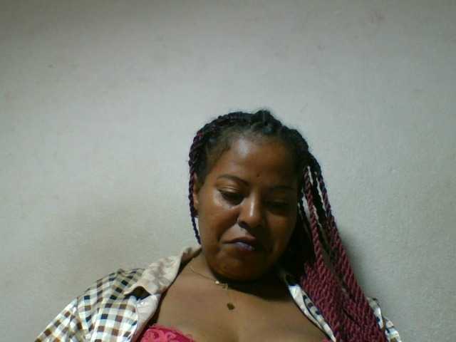 Barbie12 live cam on BongaCams