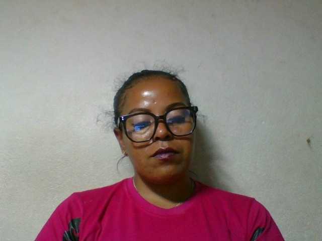 Barbie12 live cam on BongaCams