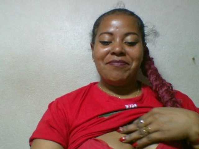 Barbie12 live cam on BongaCams