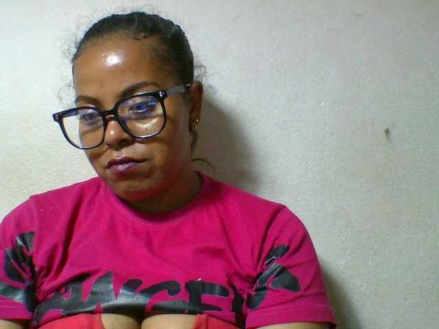 Barbie12 live cam on BongaCams