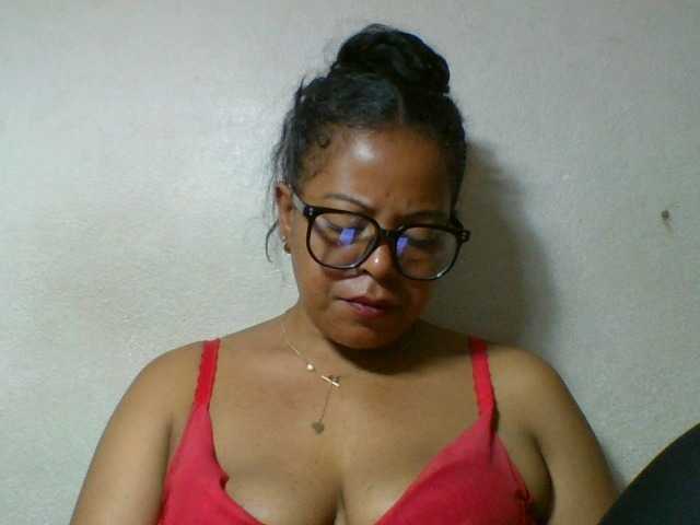 Barbie12 live cam on BongaCams