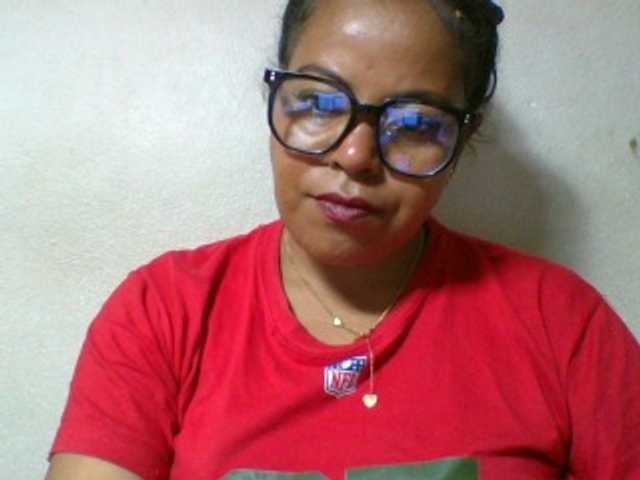 Barbie12 live cam on BongaCams