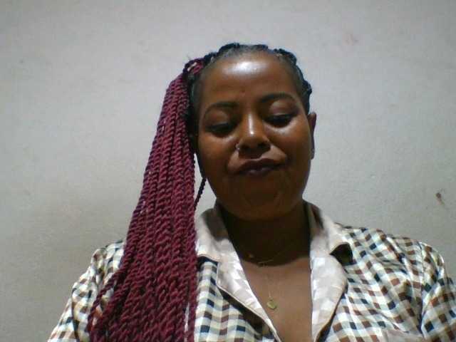 Barbie12 live cam on BongaCams