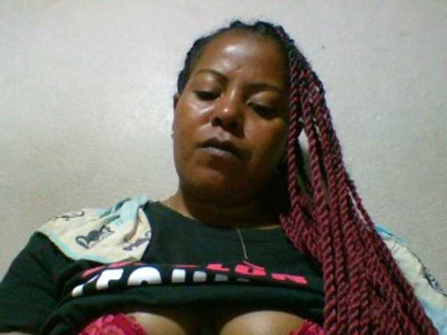 Barbie12 live cam on BongaCams