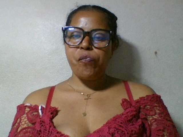 Barbie12 live cam on BongaCams