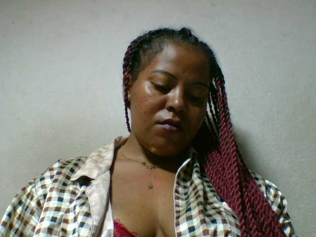 Barbie12 live cam on BongaCams