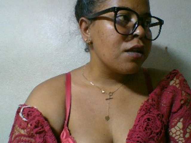 Barbie12 live cam on BongaCams