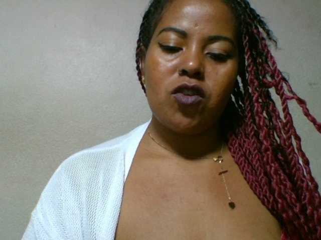 Barbie12 live cam on BongaCams