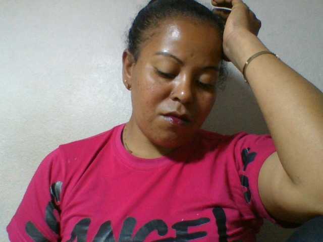 Barbie12 live cam on BongaCams