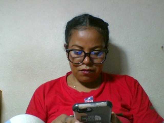 Barbie12 live cam on BongaCams