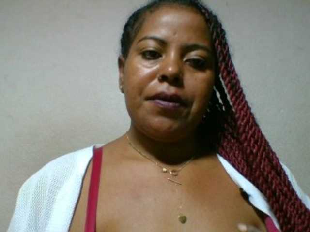 Barbie12 live cam on BongaCams