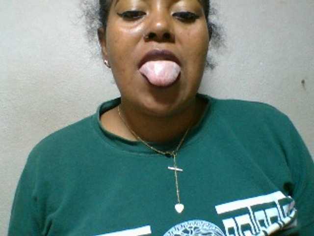 Barbie12 live cam on BongaCams