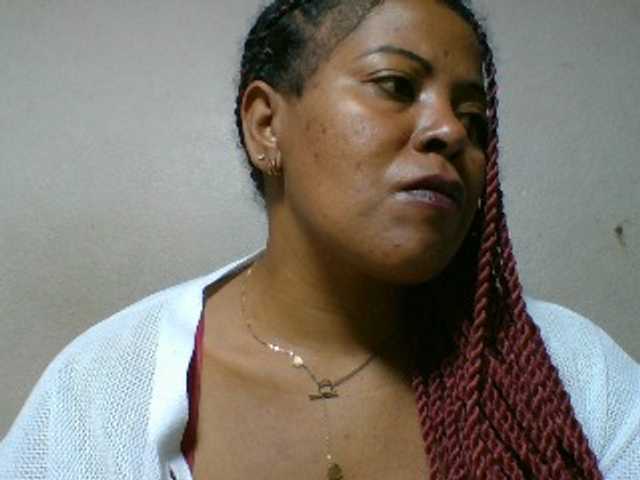 Barbie12 live cam on BongaCams