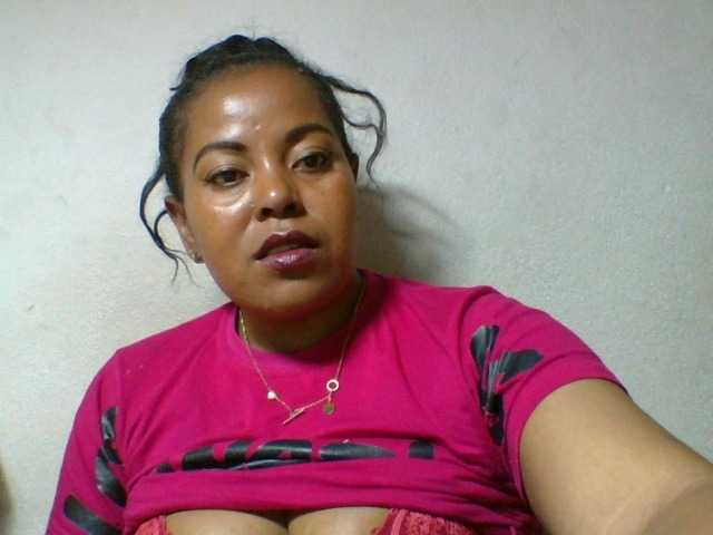 Barbie12 live cam on BongaCams
