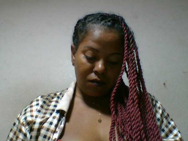 Barbie12 live cam on BongaCams