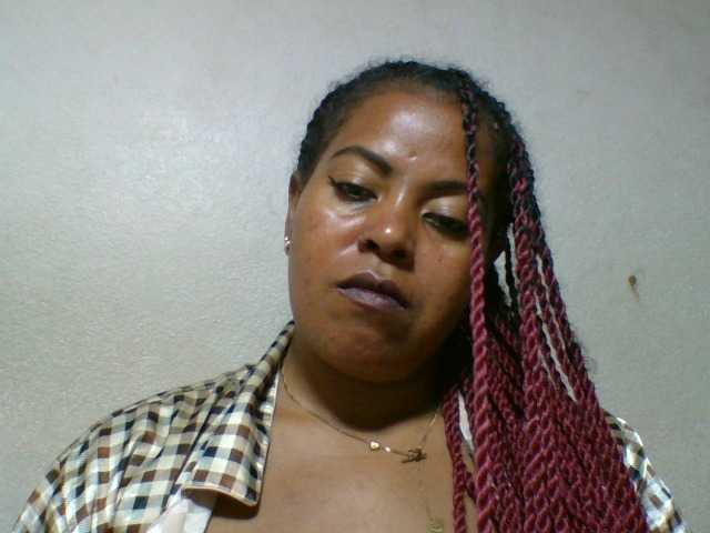 Barbie12 live cam on BongaCams