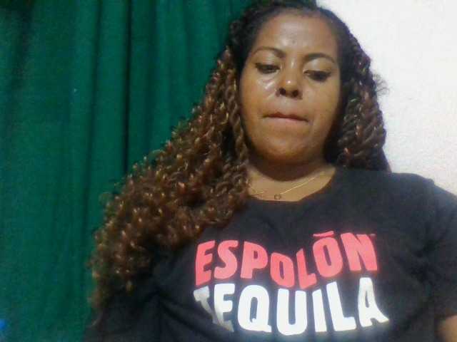 Barbie12 live cam on BongaCams