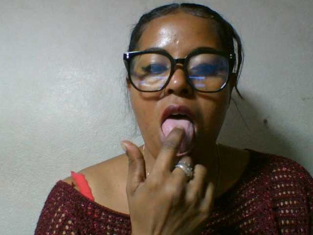 Barbie12 live cam on BongaCams