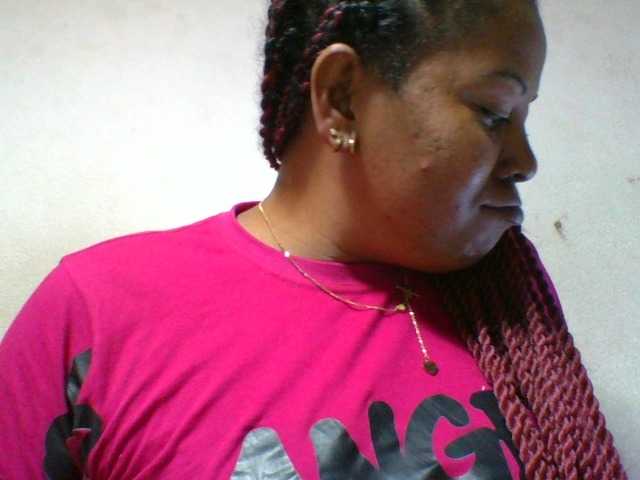 Barbie12 live cam on BongaCams