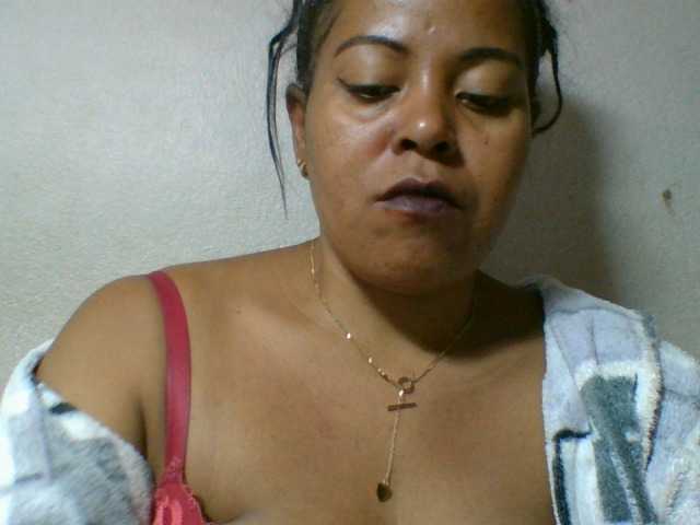 Barbie12 live cam on BongaCams