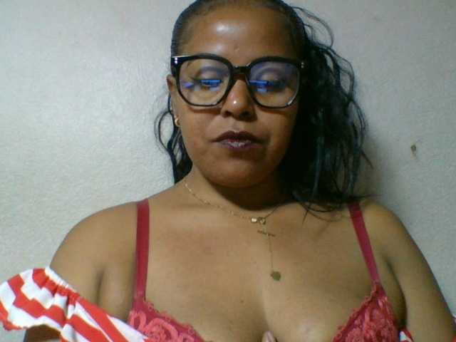 Barbie12 live cam on BongaCams