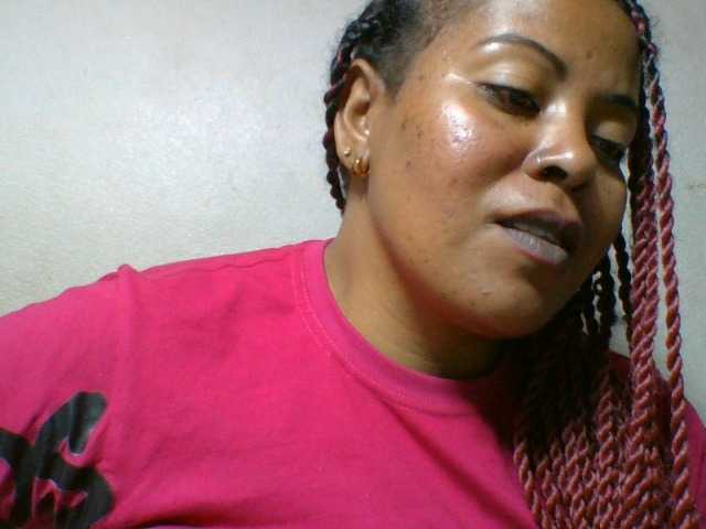 Barbie12 live cam on BongaCams