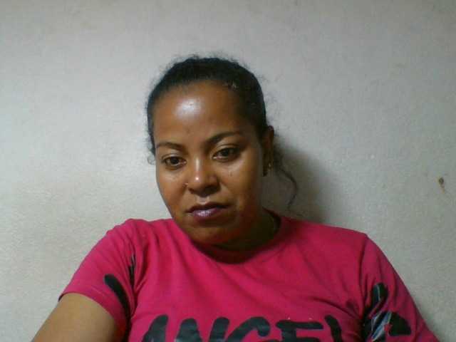 Barbie12 live cam on BongaCams