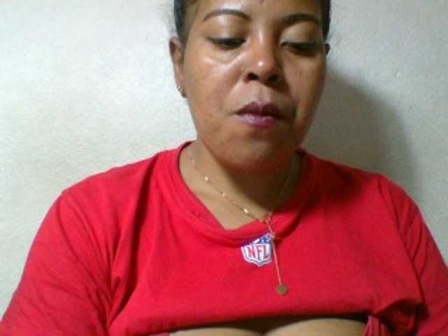 Barbie12 live cam on BongaCams