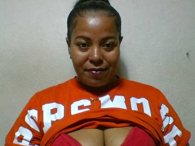 Barbie12 live cam on BongaCams