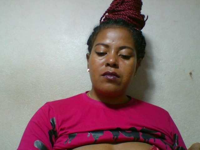 Barbie12 live cam on BongaCams