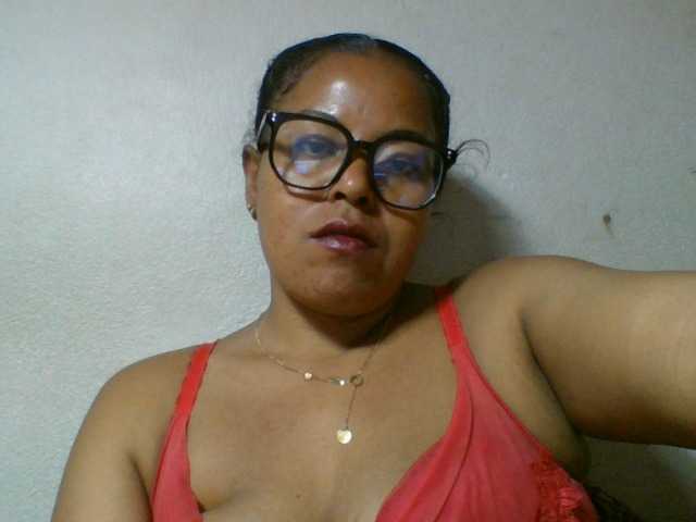 Barbie12 live cam on BongaCams