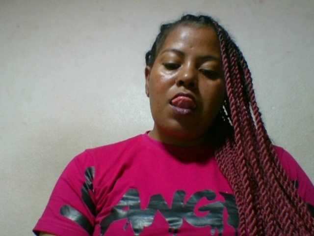 Barbie12 live cam on BongaCams
